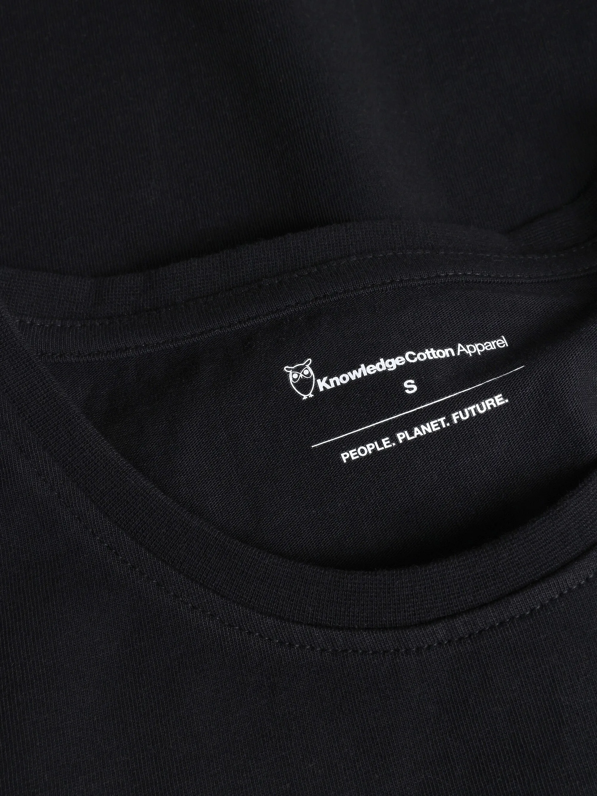 Basic badge tee - Regenerative Organic Certified - GOTS/Vegan - Black Jet Knowledge Cotton