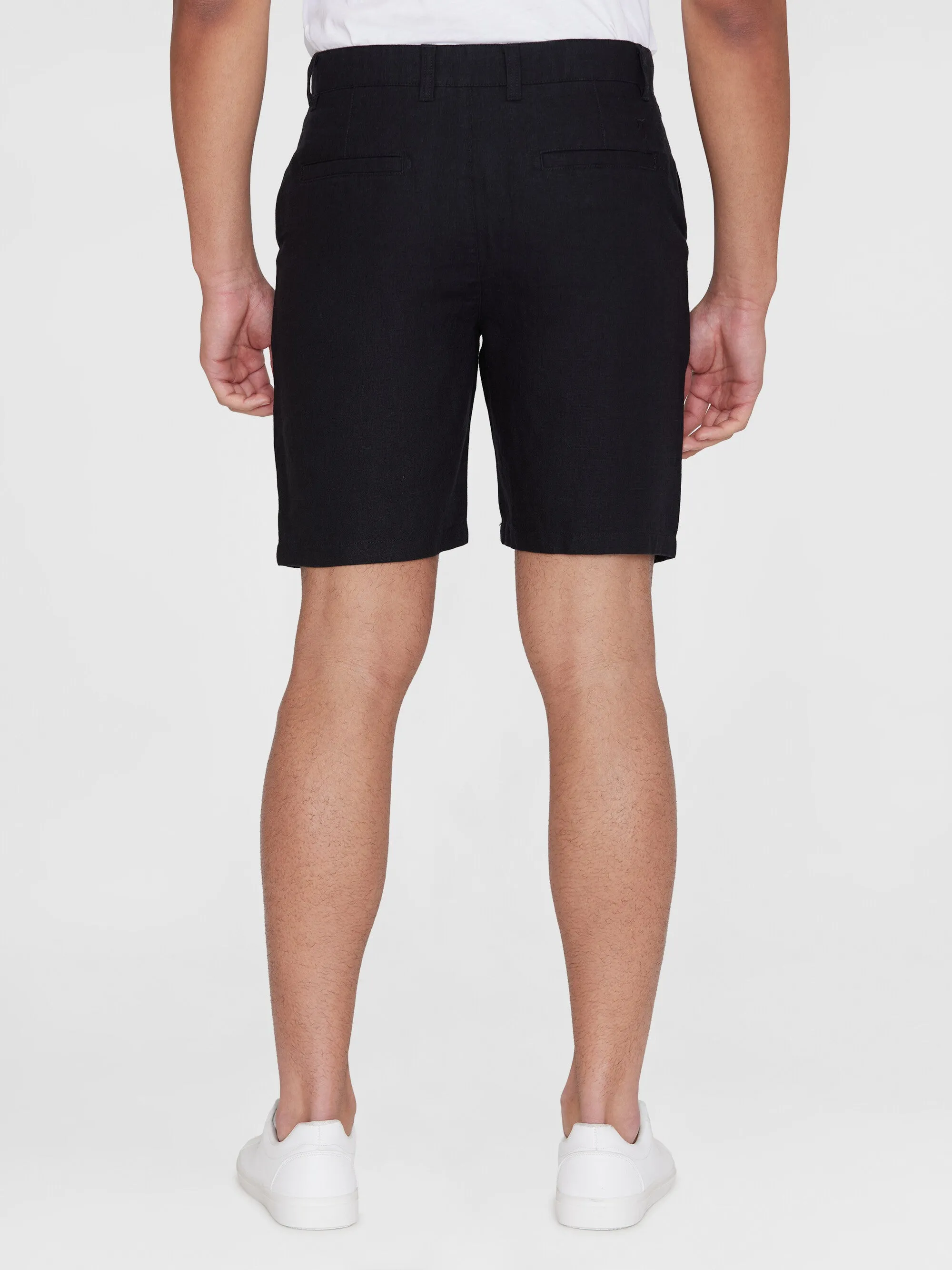 CHUCK regular linen shorts - GOTS/Vegan - Black Jet Knowledge Cotton