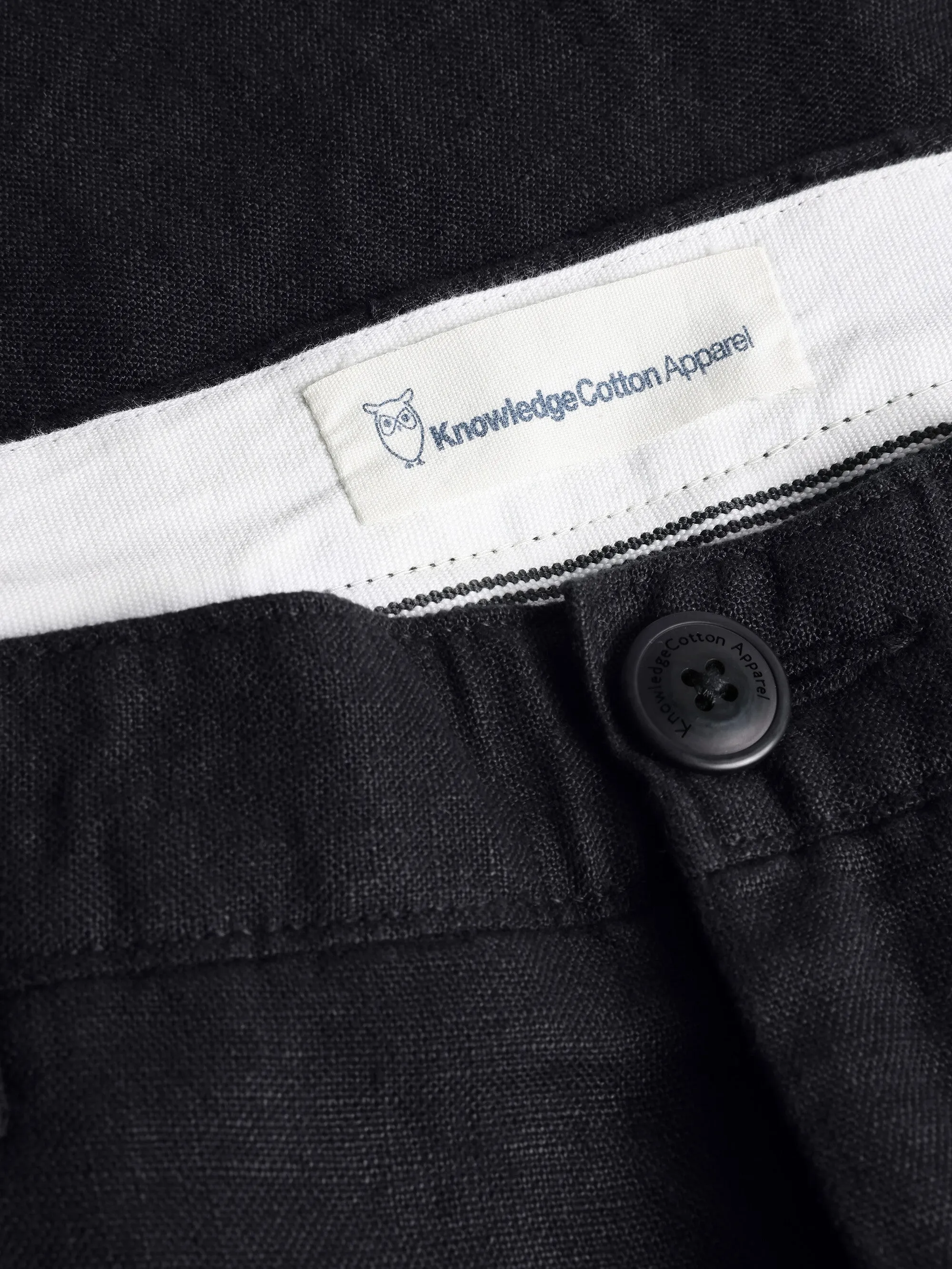 CHUCK regular linen shorts - GOTS/Vegan - Black Jet Knowledge Cotton